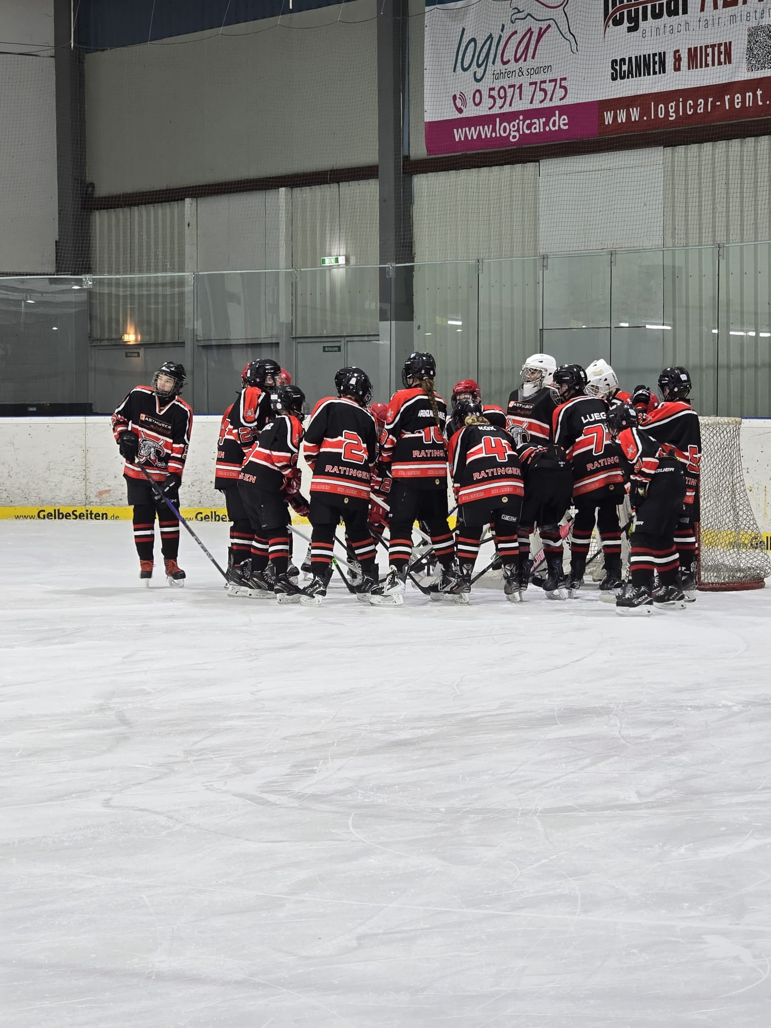 U13 der Ratinger Ice Aliens siegt trotz früher Stunde in Rheine